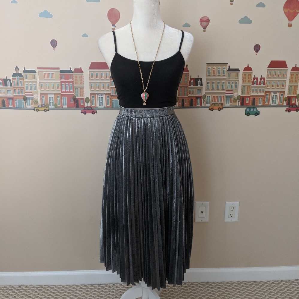 Pleated Skirt in Metallic